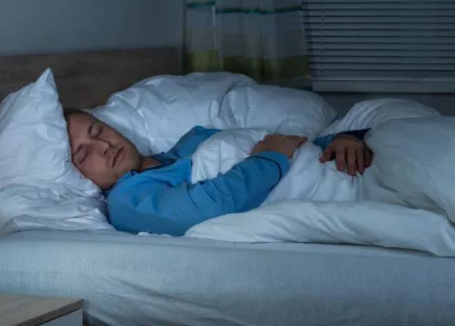 睡觉时身体突然抖动，是因为什么？值得了解