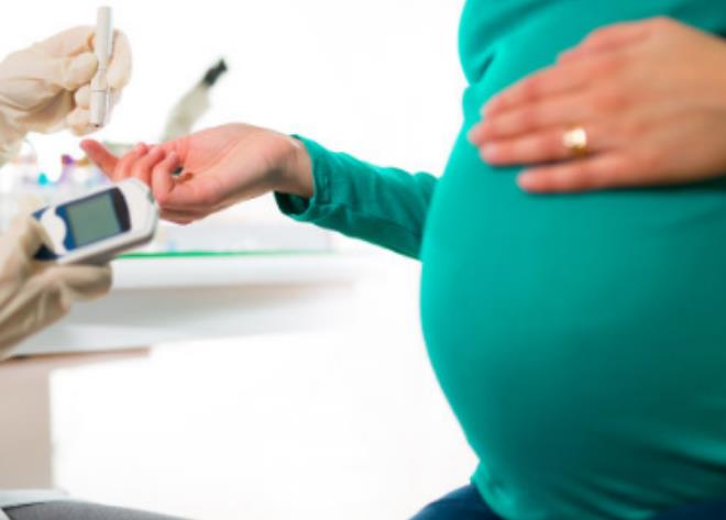 新手妈妈患有糖尿病，对婴儿和本人有什么影响？会难产吗？