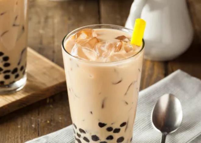 胡海泉奶茶品牌偷税被罚9万！加盟费这么高，奶茶的危害你知道吗？